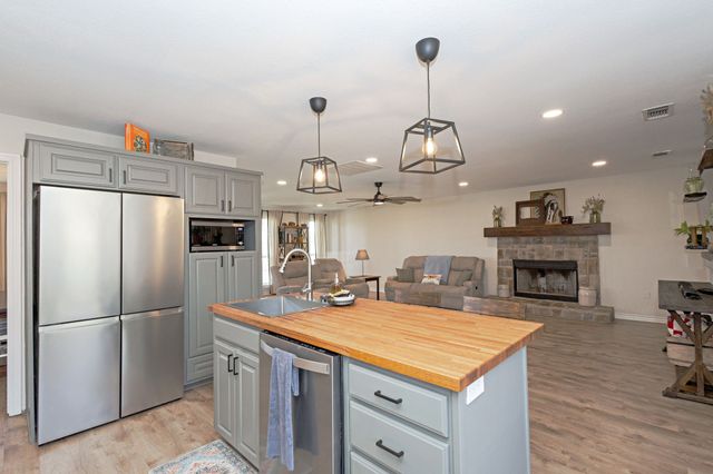 13508 Deussen Road, Ponder, TX 76259