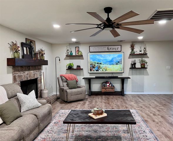 13508 Deussen Road, Ponder, TX 76259