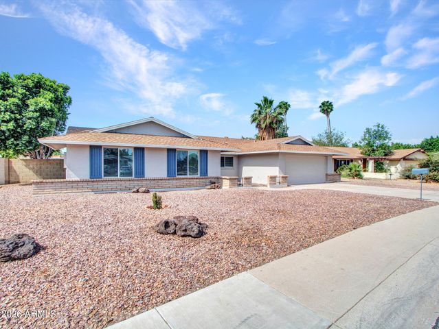 4915 W SHANGRI LA Road, Glendale, AZ 85304