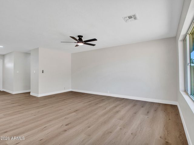 4915 W SHANGRI LA Road, Glendale, AZ 85304