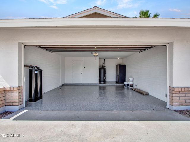 4915 W SHANGRI LA Road, Glendale, AZ 85304
