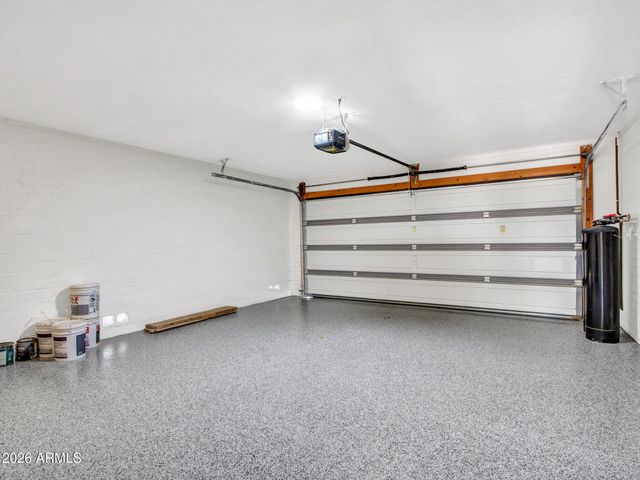 4915 W SHANGRI LA Road, Glendale, AZ 85304