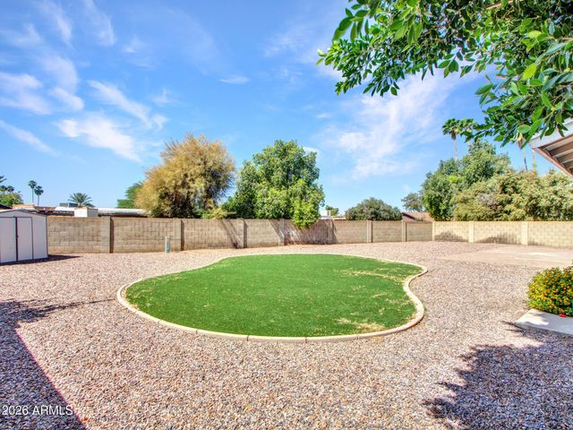 4915 W SHANGRI LA Road, Glendale, AZ 85304