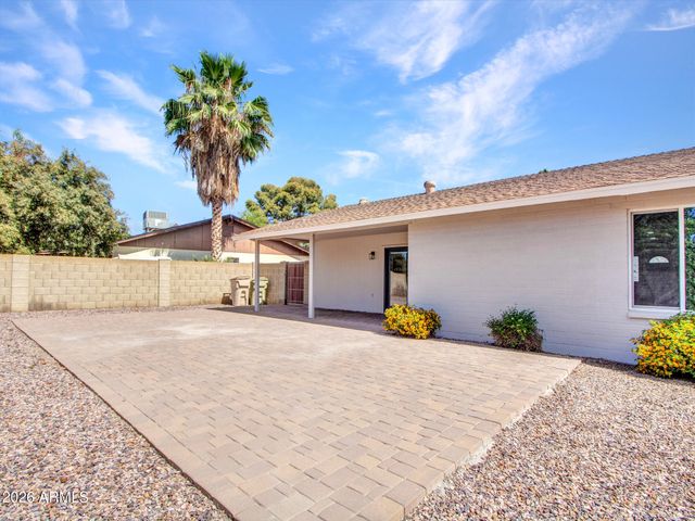 4915 W SHANGRI LA Road, Glendale, AZ 85304