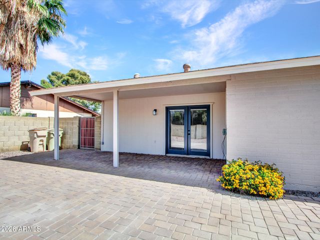 4915 W SHANGRI LA Road, Glendale, AZ 85304