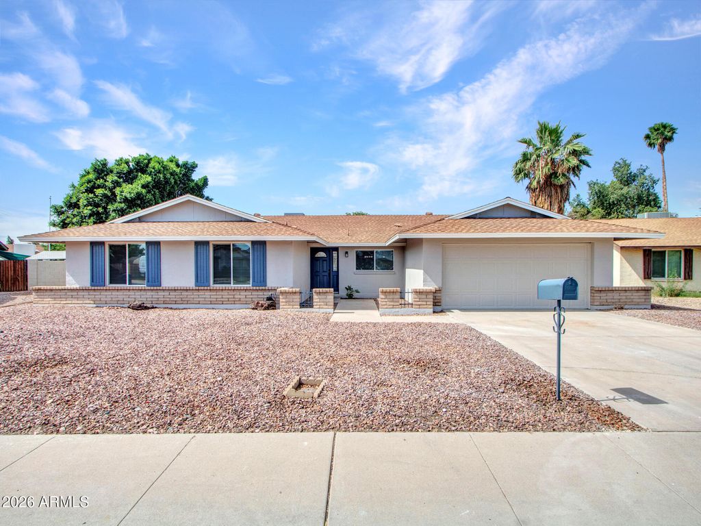 4915 W SHANGRI LA Road, Glendale, AZ 85304