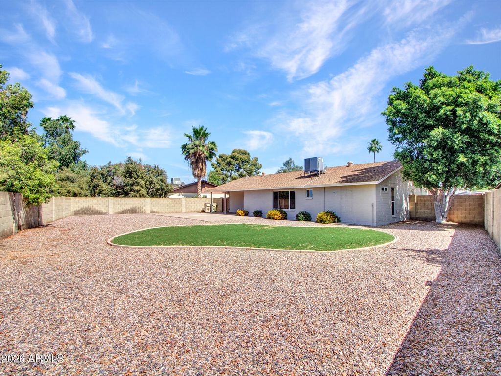 4915 W SHANGRI LA Road, Glendale, AZ 85304 — photo 4