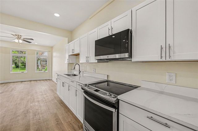 67 Burlington Avenue, Dayton, OH 45403