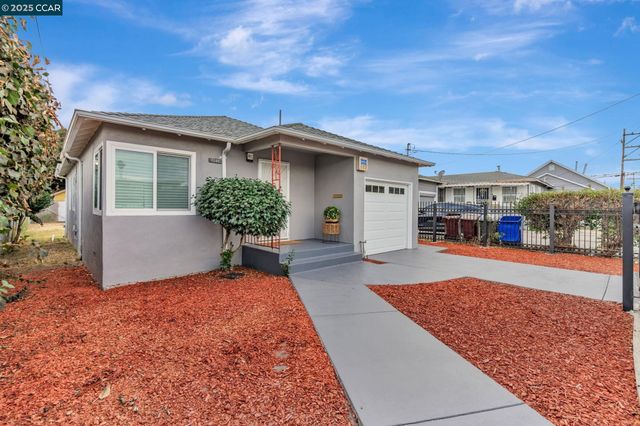 8425 D St, Oakland, CA 94621
