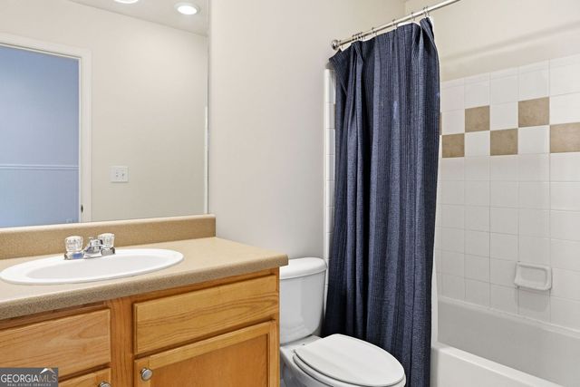 2086 Del Lago Circle, Kennesaw, GA 30152