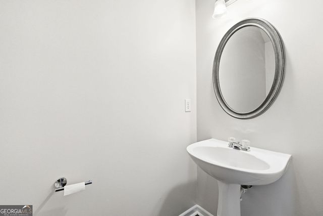2086 Del Lago Circle, Kennesaw, GA 30152