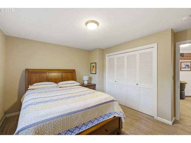 6840 BURNETT St, Salem, OR 97317