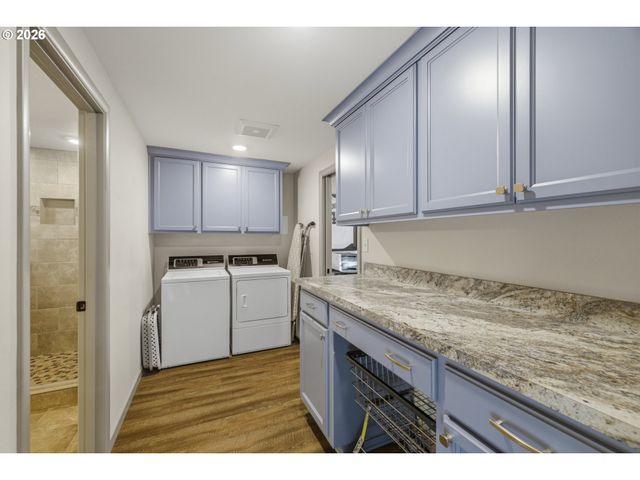 6840 BURNETT St, Salem, OR 97317