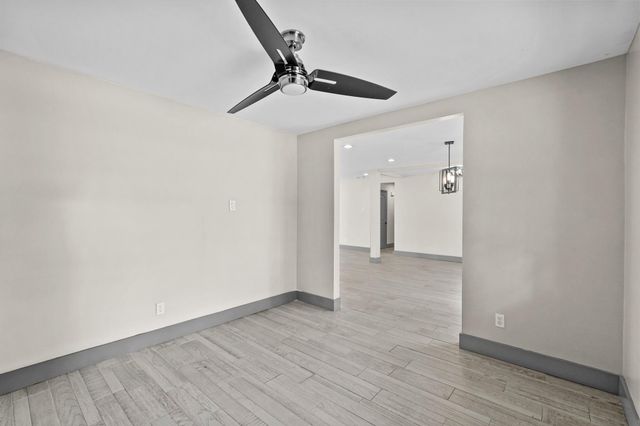 5522 Braesvalley Drive, Houston, TX 77096