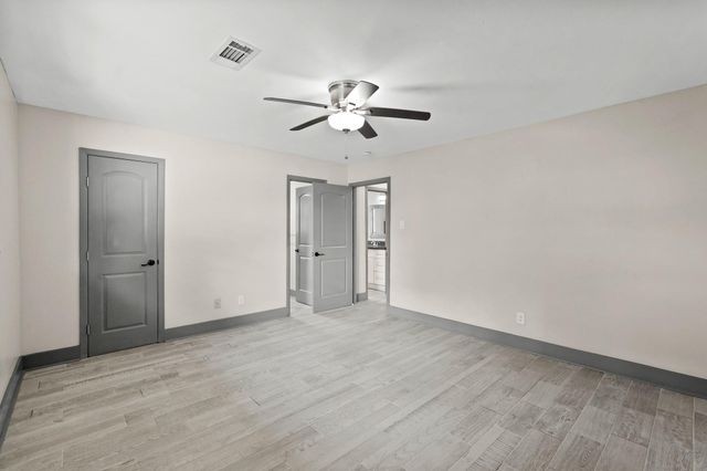 5522 Braesvalley Drive, Houston, TX 77096