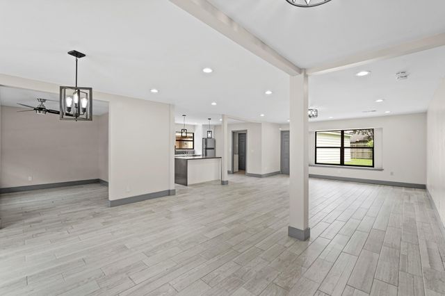 5522 Braesvalley Drive, Houston, TX 77096