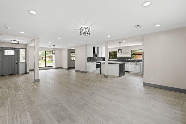 5522 Braesvalley Drive, Houston, TX 77096
