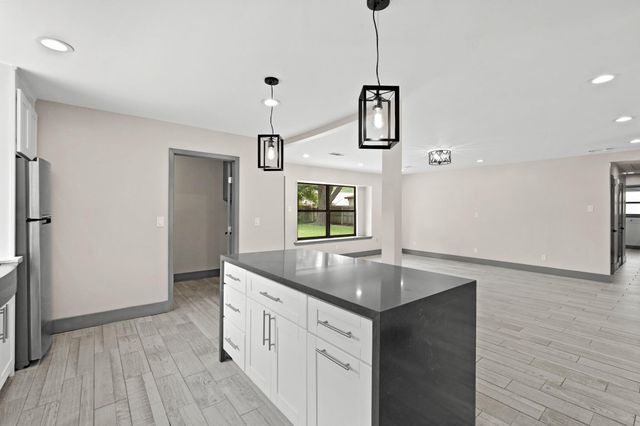 5522 Braesvalley Drive, Houston, TX 77096