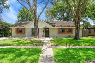 5522 Braesvalley Drive, Houston, TX 77096