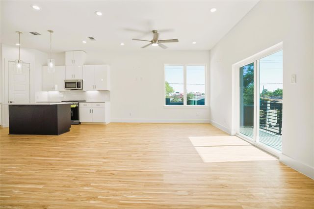 4704 Thornton Views Road, Houston, TX 77018