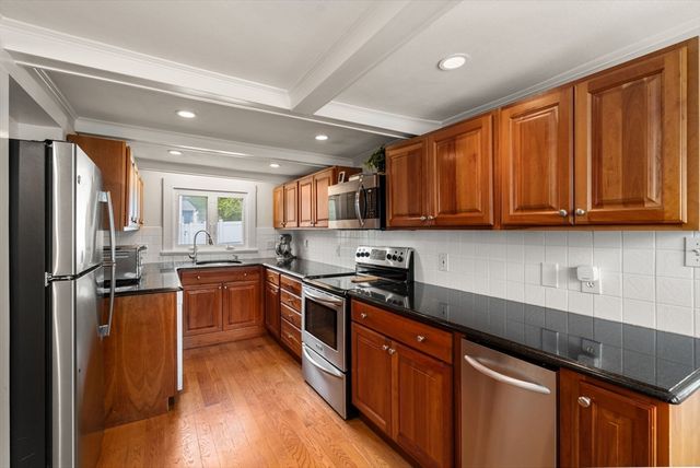 2067 Washington St, Canton, MA 02021