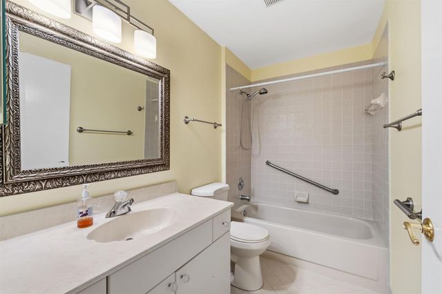 3233 Perimeter Drive 2511, Greenacres, FL 33467