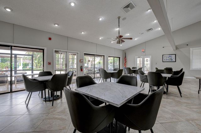 3233 Perimeter Drive 2511, Greenacres, FL 33467
