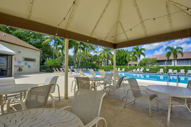 3233 Perimeter Drive 2511, Greenacres, FL 33467