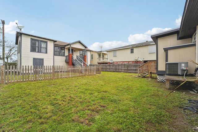 5224 Bernardo De Galvez, Galveston, TX 77551