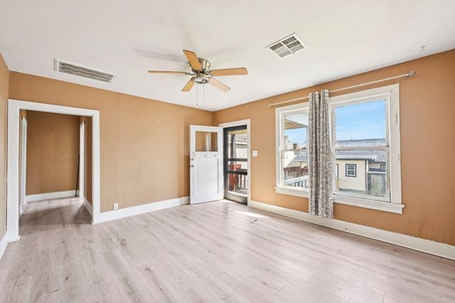 5224 Bernardo De Galvez, Galveston, TX 77551