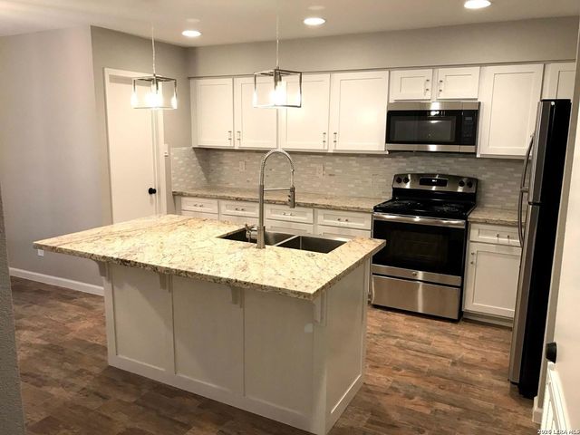 6234 Prince Charles Apt 1, San Antonio, TX 78240
