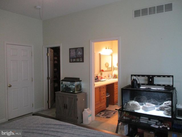 575 POND NECK RD, Earleville, MD 21919