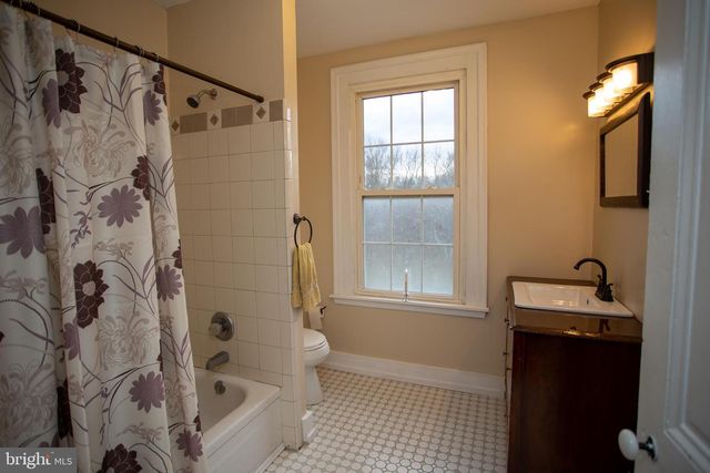 575 POND NECK RD, Earleville, MD 21919