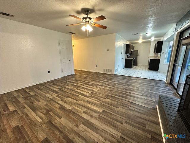 207 Myra Lou Avenue, Copperas Cove, TX 76522
