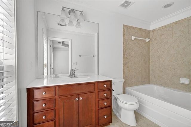 2159 Weldonberry Drive NE 124, Atlanta, GA 30319