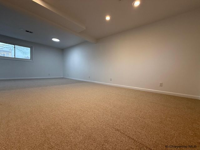 4940 MOUNTAIN RD, Cheyenne, WY 82009