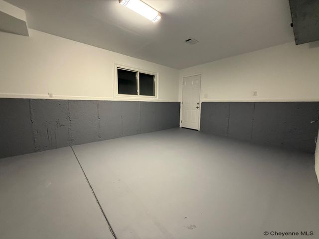 4940 MOUNTAIN RD, Cheyenne, WY 82009