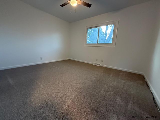 4940 MOUNTAIN RD, Cheyenne, WY 82009