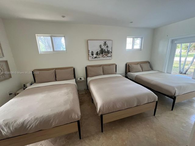 1110 NE 119th St x, Biscayne Park, FL 33161