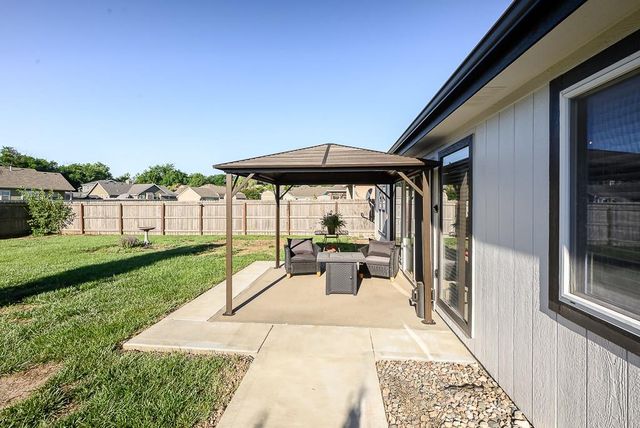 16809 Sheehan Road, Basehor, KS 66007