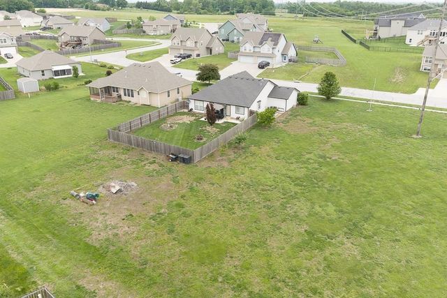 16809 Sheehan Road, Basehor, KS 66007