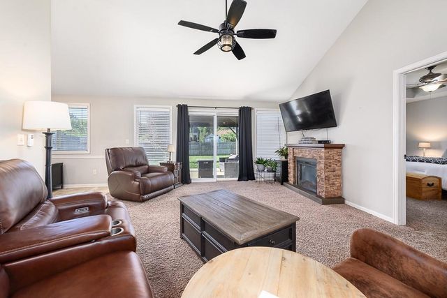16809 Sheehan Road, Basehor, KS 66007