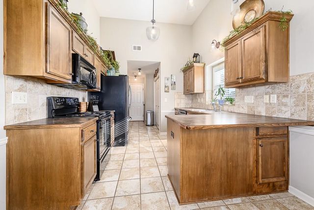 16809 Sheehan Road, Basehor, KS 66007