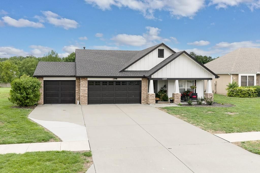 16809 Sheehan Road, Basehor, KS 66007