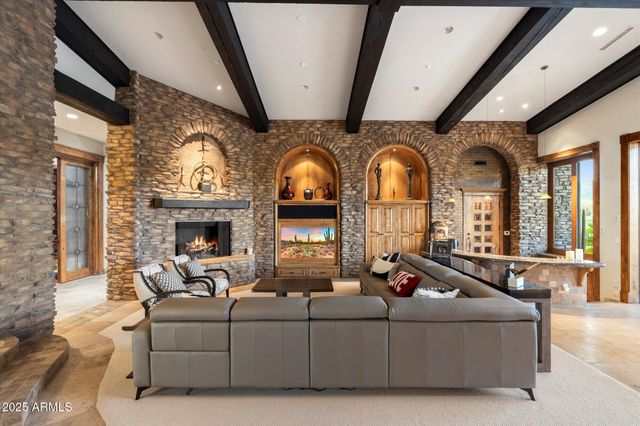 11240 E APACHE VISTAS Drive, Scottsdale, AZ 85262