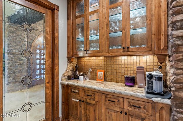 11240 E APACHE VISTAS Drive, Scottsdale, AZ 85262