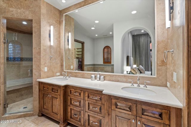 11240 E APACHE VISTAS Drive, Scottsdale, AZ 85262