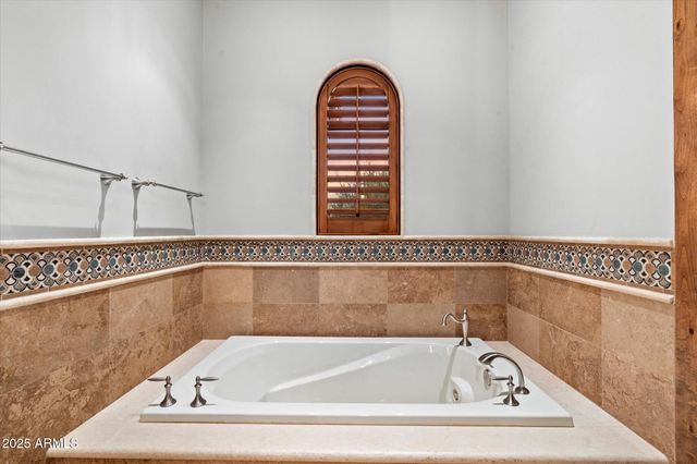 11240 E APACHE VISTAS Drive, Scottsdale, AZ 85262