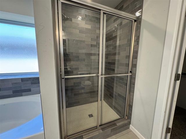 10729 Painted Turtle Way, Midwest City, OK 73130