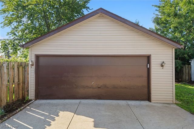 3813 Buechner Avenue, Cleveland, OH 44109